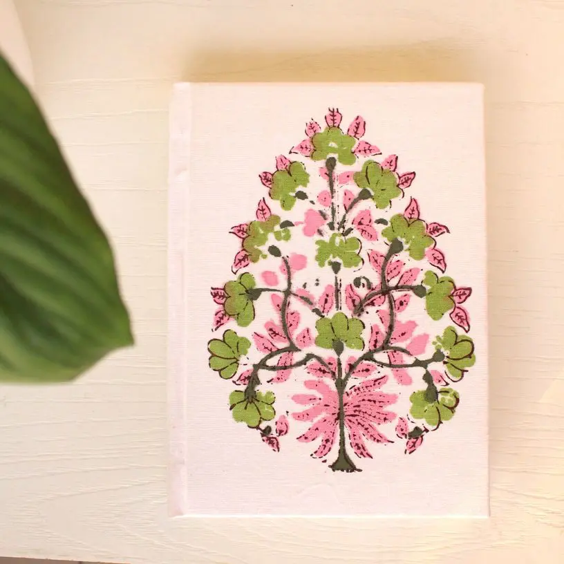 The Periwinkle Flower Print Textile Diary | White & Pink