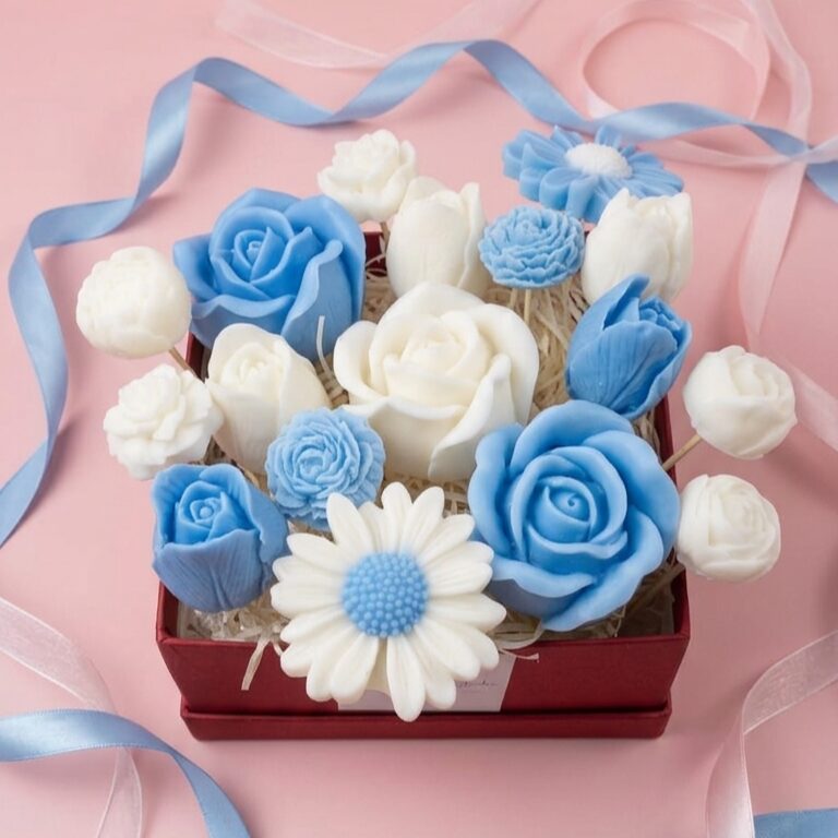 Flower Bouquet Soy Wax Candle Hamper | Byora Homes | Blue & White | Soy Wax
