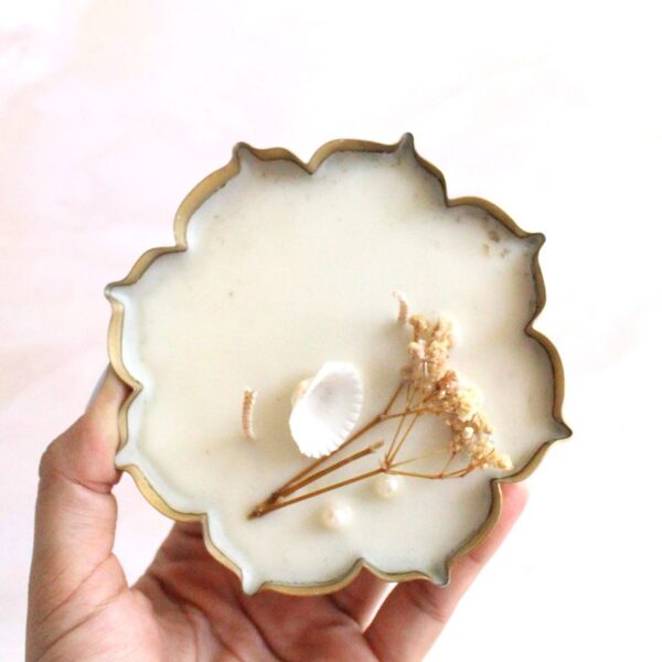 Twilight Candle | Byora Homes | Beige & Gold | Soy Wax - Image 2