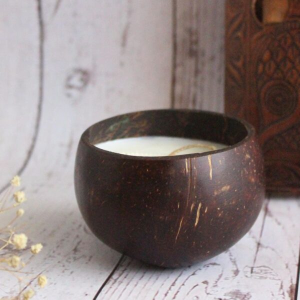 Coco Candle | Byora Homes | Beige & Brown | Soy Wax - Image 4
