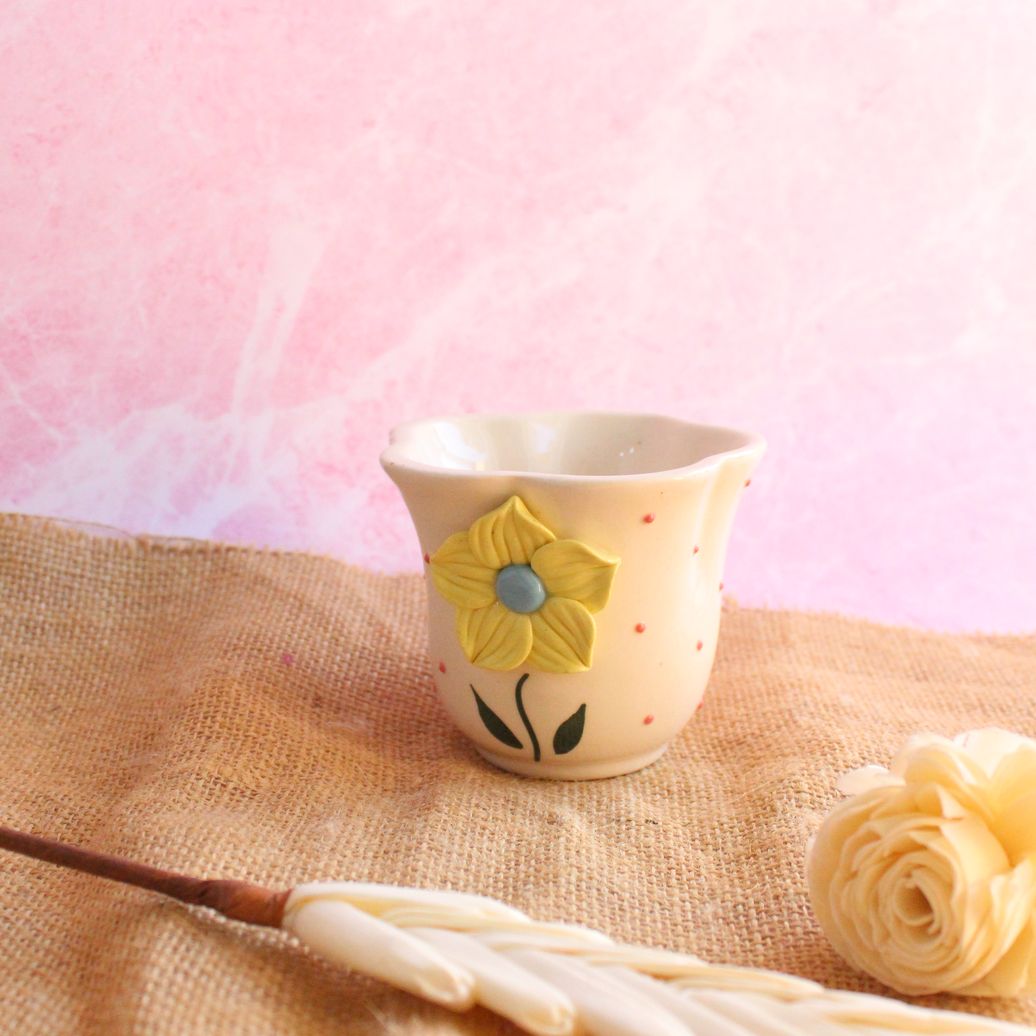 Tulip Mug | Byora Homes | Beige & Yellow | Stoneware Ceramic - Image 4