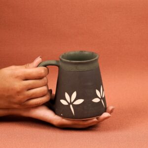 Sage Coffee Mug | Byora Homes | Black & Green | Stoneware Ceramic