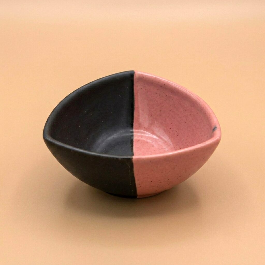 Di Tri Ceramic Salad Bowl | Byora Homes | Pink & Black | Stoneware Ceramic - Image 4