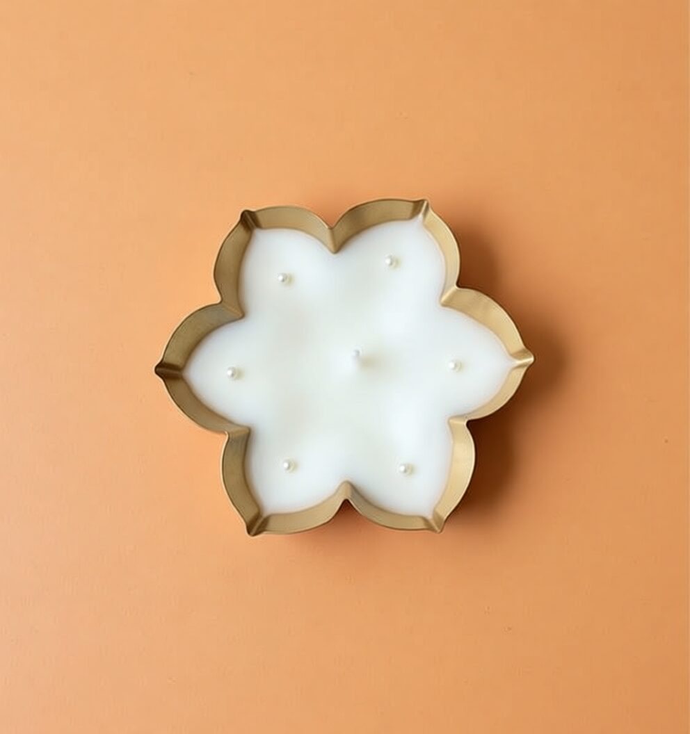 White Pearl Urli Candle | Byora Homes | Beige & Gold | Soy Wax - Image 3